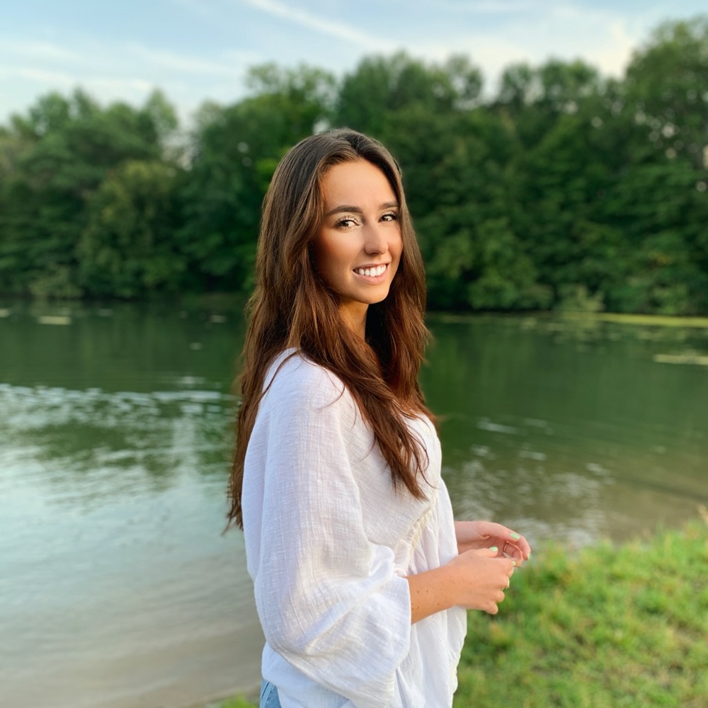 Meet your Posher, Monica